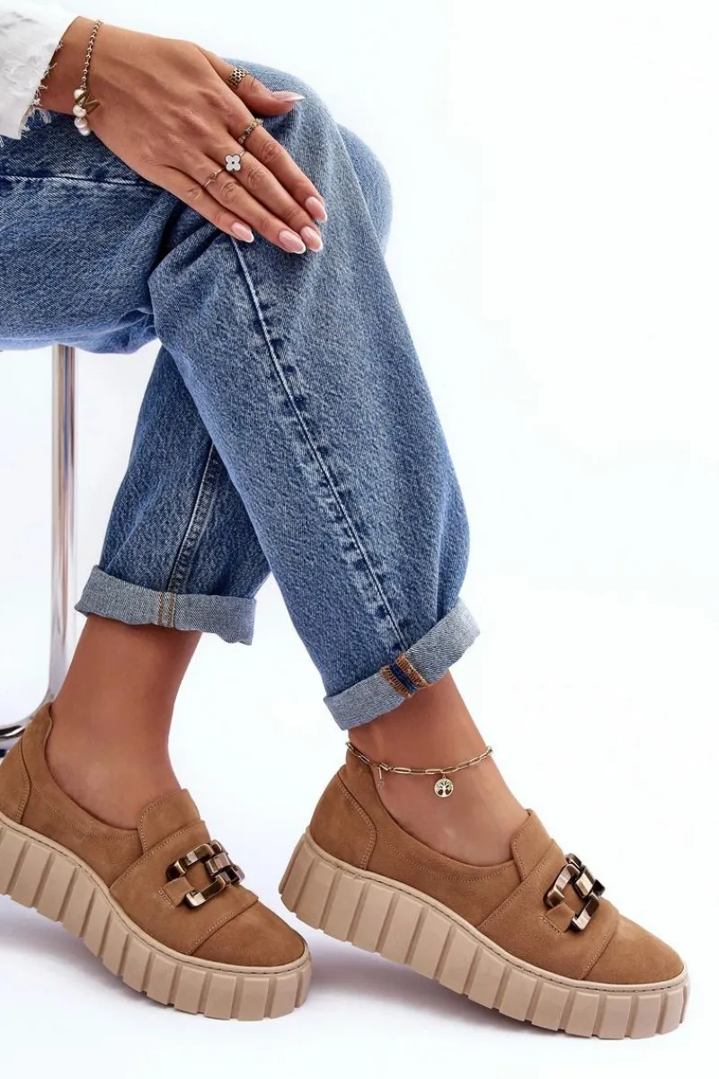 Sale Zamszowe Półbuty Damskie Na Platformie Z Ozdobą Ciemnobeżowe Lewski 3398 Damskie Półbuty Skórzane