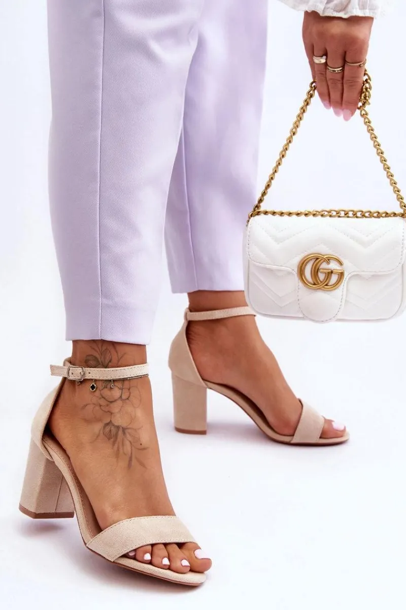 Hot Boto Zamszowe Sandałki Na Obcasie Beżowe Madame