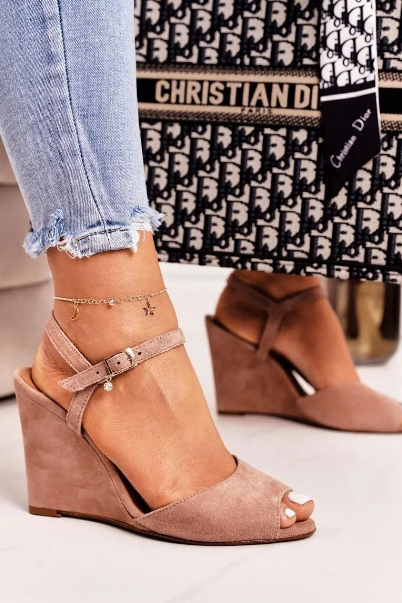 Discount Zamszowe Sandały Na Koturnie 2253 Pudrowy Róż Damskie Sandały Na Koturnie