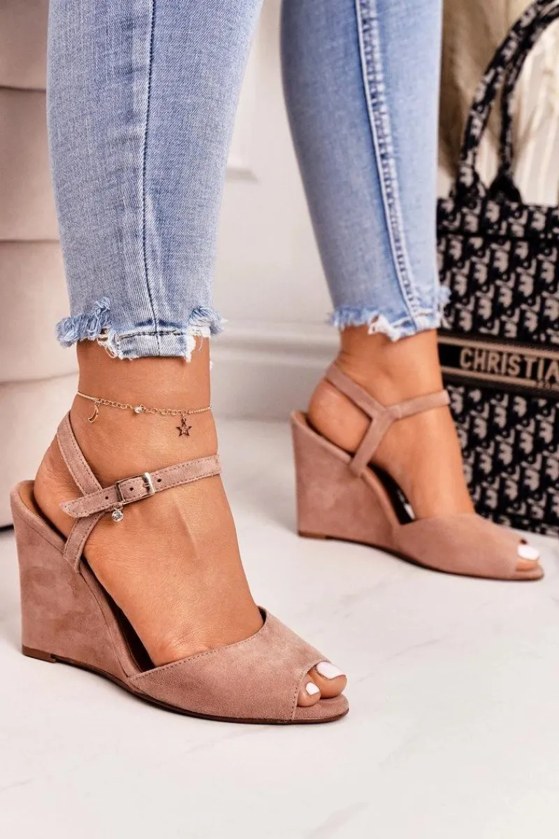 Discount Zamszowe Sandały Na Koturnie 2253 Pudrowy Róż Damskie Sandały Na Koturnie