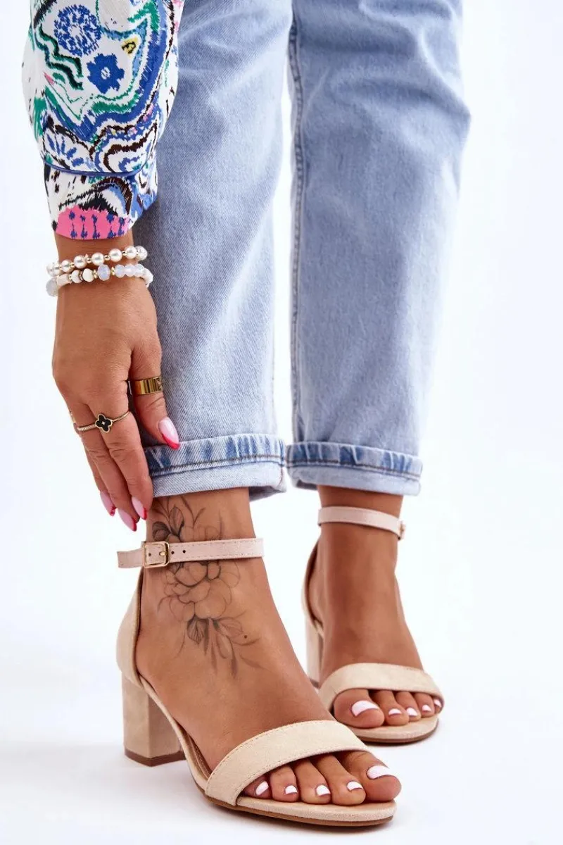 Discount Zamszowe Sandały Na Niskim Obcasie Beżowe Quincy Damskie Sandały Na Obcasie