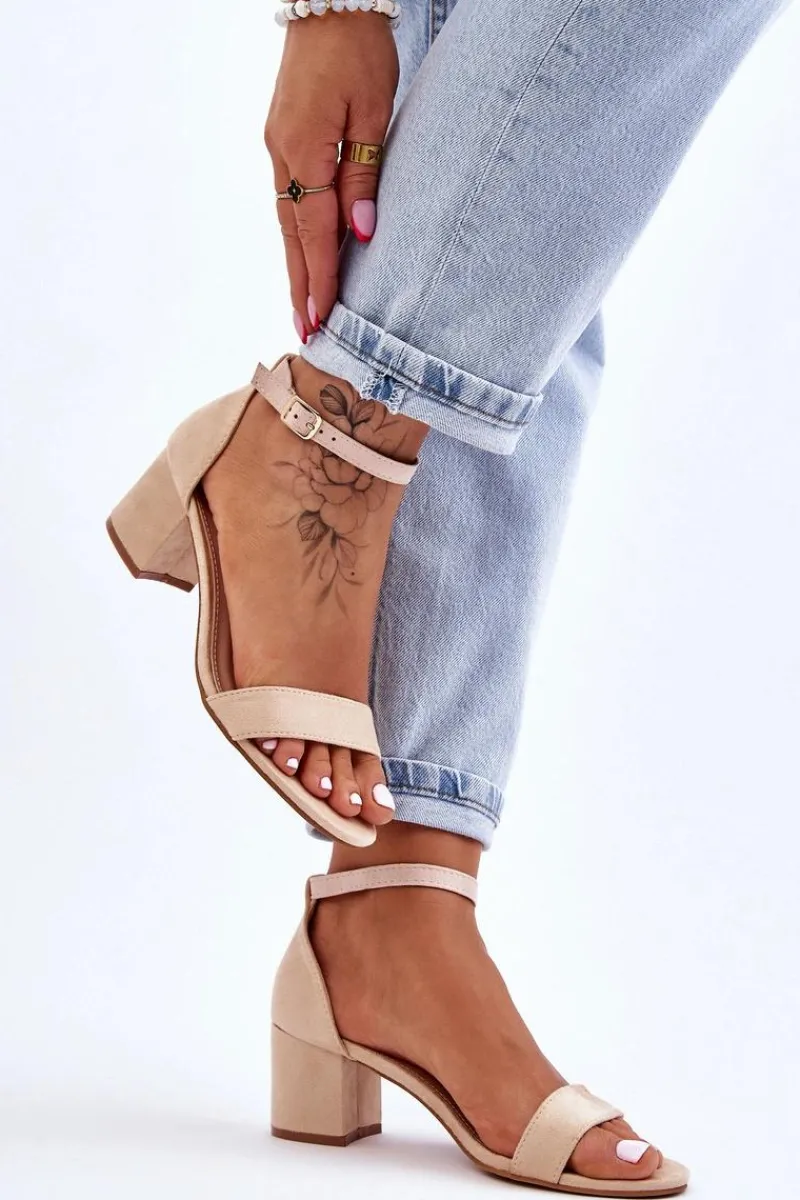 Discount Zamszowe Sandały Na Niskim Obcasie Beżowe Quincy Damskie Sandały Na Obcasie