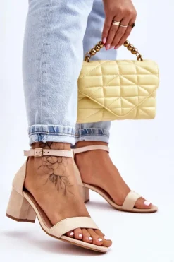 Discount Zamszowe Sandały Na Niskim Obcasie Beżowe Quincy Damskie Sandały Na Obcasie