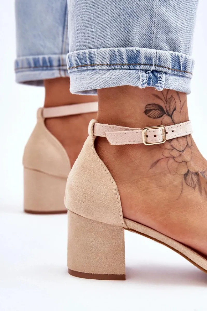 Discount Zamszowe Sandały Na Niskim Obcasie Beżowe Quincy Damskie Sandały Na Obcasie