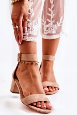 Sale Zamszowe Sandały Na Niskim Słupku Beżowe Graciell Damskie Sandały Na Obcasie