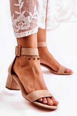 Sale Zamszowe Sandały Na Niskim Słupku Beżowe Graciell Damskie Sandały Na Obcasie