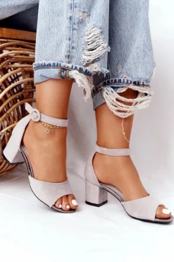 Clearance Buty damskie Vinceza Zamszowe Sandały Na Obcasie Vinceza 21-20100 Szare