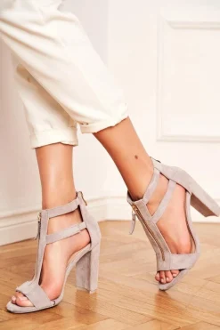 Discount Boto Zamszowe Sandały Na Słupku Szare Folly