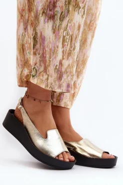 2893 Sandały Damskie Skórzane na Grubej Podeszwie Złote Damskie Sandały Płaskie
