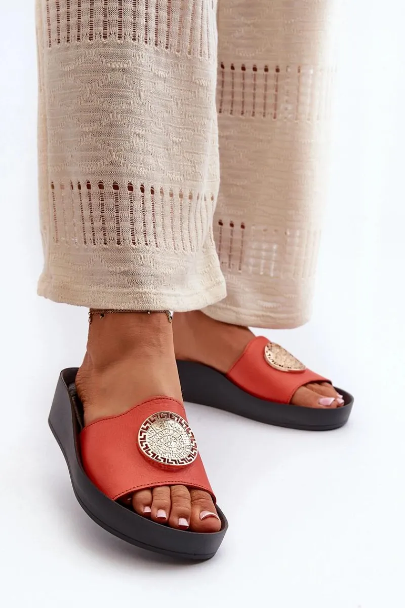 Klapki Na Koturnie|Klapki Na Platformie>Zazoo 2920 Skórzane Klapki Damskie Na Koturnie Ze Złotym Detalem Pomarańczowe