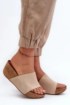 40311 Zamszowe Klapki Damskie Na Korkowym Koturnie Beżowe Damskie Klapki Na Koturnie|Klapki Korkowe