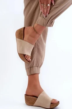 40311 Zamszowe Klapki Damskie Na Korkowym Koturnie Beżowe Damskie Klapki Na Koturnie|Klapki Korkowe