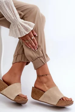 40311 Zamszowe Klapki Damskie Na Korkowym Koturnie Beżowe Damskie Klapki Na Koturnie|Klapki Korkowe