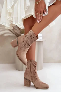 Online Damskie buty S.Barski Zdobione Ażurowe Botki Damskie Na Słupku Z Eko Zamszu Beżowe S.Barski HY42-029