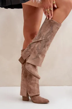 Kozaki Na Słupku|Kozaki Z Wywiniętą Cholewką></noscript>Boto Zdobione Kozaki Z Wywiniętą Cholewką Na Słupku Ciemnobeżowe Ivilta Beżowy