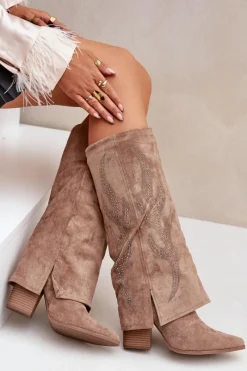 Kozaki Na Słupku|Kozaki Z Wywiniętą Cholewką></noscript>Boto Zdobione Kozaki Z Wywiniętą Cholewką Na Słupku Ciemnobeżowe Ivilta Beżowy